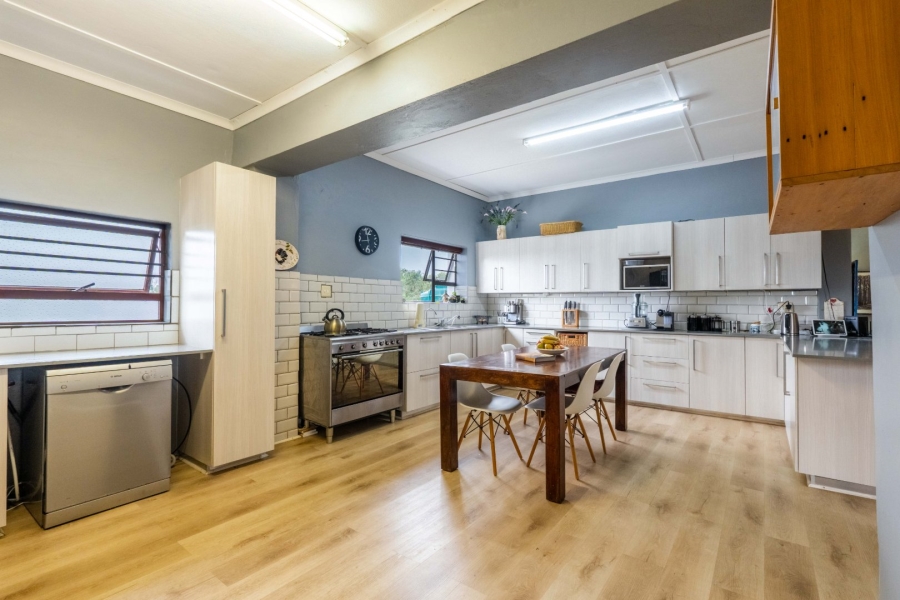 4 Bedroom Property for Sale in Hoekwil Western Cape